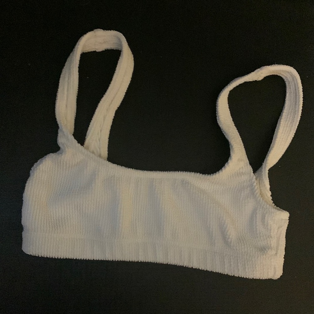 Good American White bikini top. Size 1/2. Brand new.